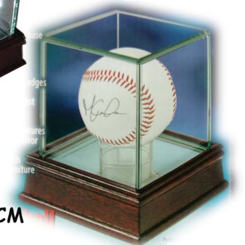 Единичен стъклен витрина за бейзбол