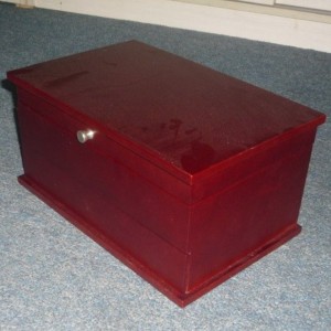 Кутия за бижута от дърво